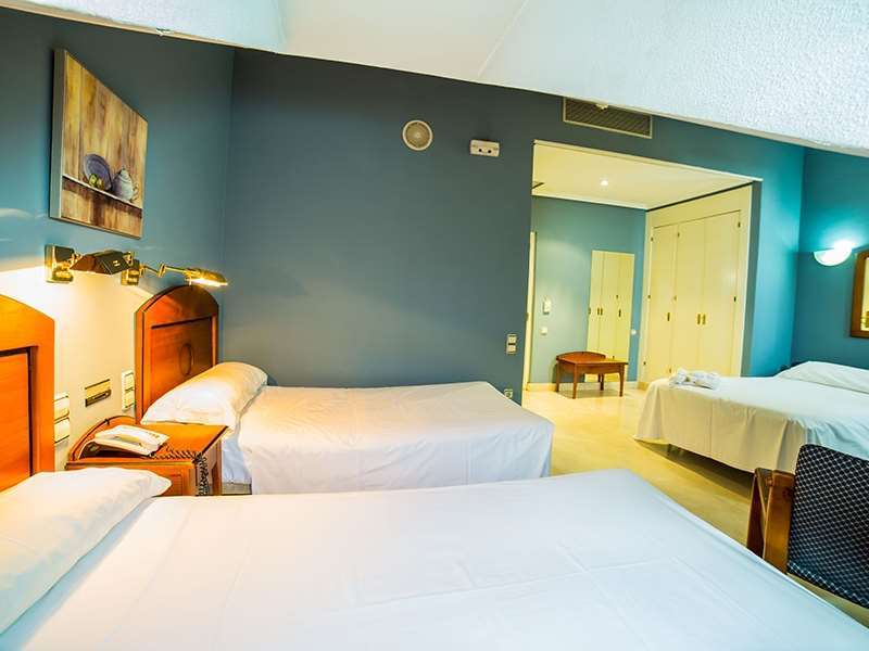 Apartamentos Atempo Aranjuez Bilik gambar